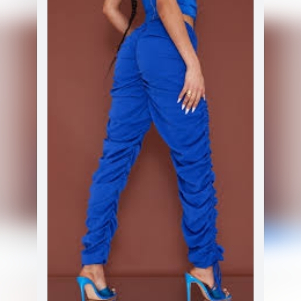 Ara Sports set with Cobalt Blue  with Ruching on side of pants size small